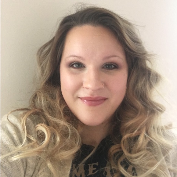 Meet your Posher, Sarah - Picture 1 of 1